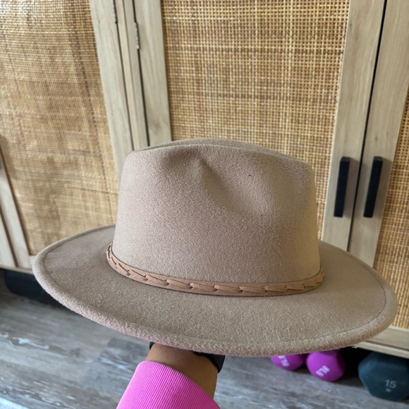 Stylish Tan Fedora Hat - Picture 2 of 6